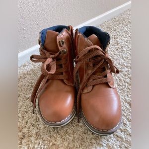 New XRay Brown Shoes Boys Size 2